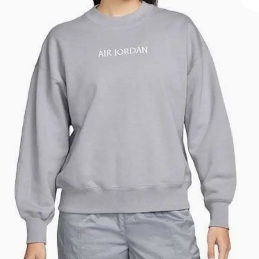 Jordan Air Women’s Oversized Crewneck Sweatshirt Size XS